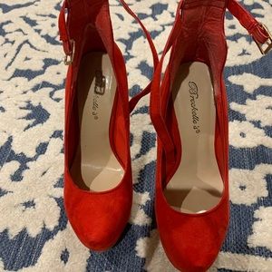 Red heels! Size 6!